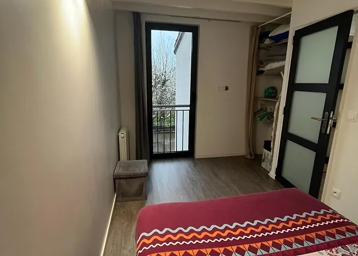 Villa Camelia Rueil Malmaison Metropole Grand Paris